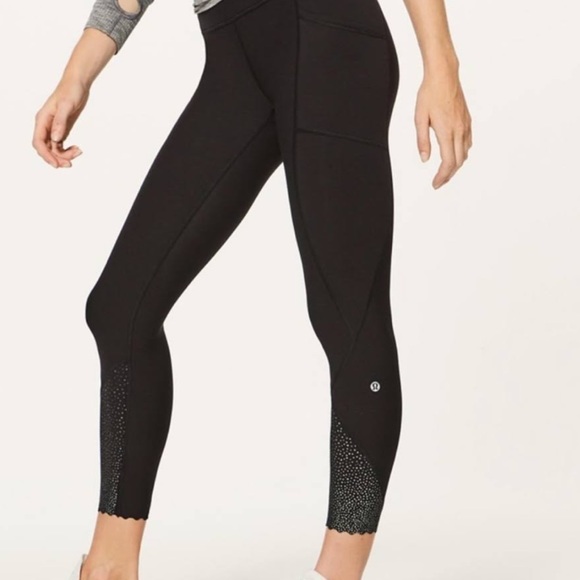 lululemon athletica Pants - LULULEMON TIGHT STUFF SCALLOPED HEM LEGGING 7/8